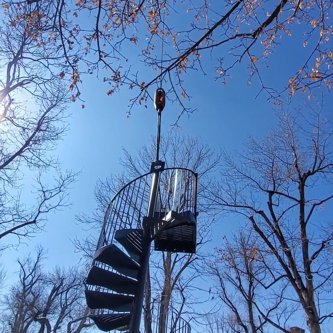 What do you do when you cant fit through the side of the house. Go over it!
#FabIndustries #Denver #Colorado #MetalFabrication #Welding #Design #Fabrication #Spiral #stairs #Rails #FabricationSoSickItMakesYouWannaSlapYoGrandma