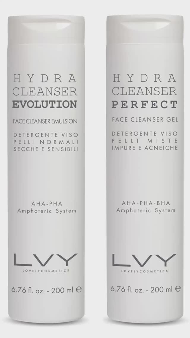 Oczyszczanie to pierwszy i najważniejszy krok pielęgnacji — od niego zaczyna się wszystko.
Dlatego wybór cleansera nie może być przypadkowy.
HYDRA CLEANSER EVOLUTION
To idealne rozwiązanie dla skóry suchej, wrażliwej i odwodnionej. Kremowa formuła delikatnie oczyszcza, jednocześnie dbając o barierę hydrolipidową i komfort skóry.
HYDRA PERFECT CLEANSER
Dla skóry mieszanej i normalnej — skutecznie usuwa zanieczyszczenia, przywraca świeżość i równowagę, nie naruszając naturalnej ochrony skóry.
Nie ma jednego „najlepszego” produktu dla wszystkich.
Jest najlepszy wybór dla Twojej skóry.
Twoja skóra wie, czego potrzebuje. Ty decydujesz.