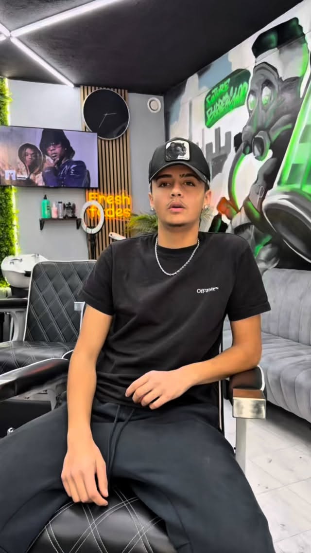 Meet Dean 🇬🇧
Dean is 17 years old, from England, with 2 years of experience. He’s especially skilled in hair designs and creative details.
Location Swieqi 📍
#barberlife #fyp #maltabarber