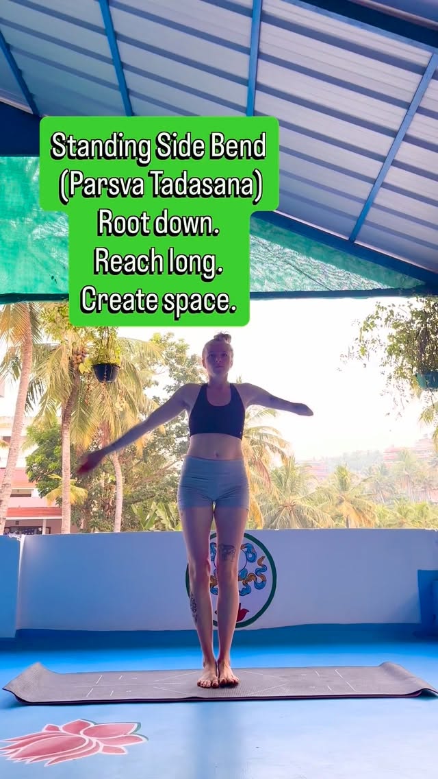 Day 30 of 31 days of yoga 🧘♀️
Standing Side Bend lengthens the sides of the body while keeping the legs grounded and strong.
This pose improves spinal mobility, stretches the waist and shoulders, and encourages expansive breathing.
Stay rooted. Make room to breathe.
#2026 #challenge #strength #reels #yoga