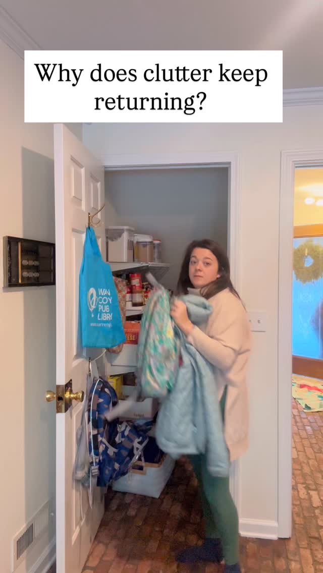 Why does daily clutter keep coming back — even when you’re cleaning?
It’s usually not laziness or lack of effort.
It’s because the system isn’t set up for real life.
Daily clutter piles up when:
• items don’t have a clear landing spot
• the system takes too many steps
• one person is responsible for everything
• you’re constantly resetting instead of maintaining
If your system relies on motivation, it won’t last.
Busy days don’t care how motivated you are.
Daily clutter needs systems that work
even when life is full.
That’s what we help families build.
⸻
#professionalorganizer
#homeorganization
#decluttering
#bowlinggreenky
#bgky