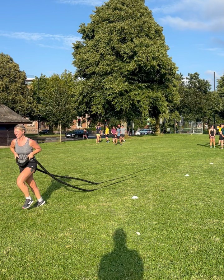 Running with resistance in the summer heat 🥵😎🙌💛 #WinningTogether
•
@cliftonrunningclub