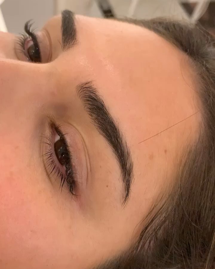 Ein natürlichen Schwung zaubern wir dir mit der Wimpernwelle 🥰
Kosmetikerin Victoria
#wimpernwelle #bielefeld #nauturesbeauty