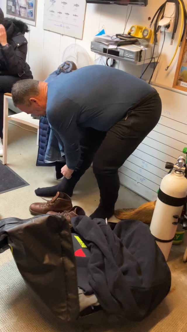 Les Mora Mora Divers plongent en étanche pour mieux apprécier l’eau chaude de Madagascar!
Notre prochain voyage Dive&Chill with friends est du 14 au 29 novembre 2026!!
Au programme tortues ,requins baleine, programmes de science participative.
Travel@moramora.ch
Join sur @moramoratravel
#moramoratravel #moramoradivers #sakatialodge #reefcheck #coralwatch