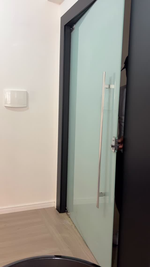 “Onde você vê deserto, eu vejo processo
Onde você sente dor, eu vejo experiência”
Você só enxerga perda, mas é livramento
Porque antes do alívio tem o sofrimento
Não permita que essa luta roube a sua paz
Mas deixa
Deixa eu trabalhar do meu jeito
Deixa acontecer no meu tempo
O amanhã não te pertence
Só confia em mim…
O que o olho não viu, ouvido não ouviu
E nem sequer subiu ao meu coração
É o que eu planejei, é o que eu preparei
É o que eu reservei pra você…
COLHEMOS O QUE PLANTAMOS 🙏
🎵 🎧 DEIXA 👉 Maria Marçal 🙏
🎥 Pedro Herbert ❤️
#futsalbrasileiro🇧🇷 #marquinhosxavier #amaxfutsal #escolamarquinhosxavier escolamarquinhosxavier