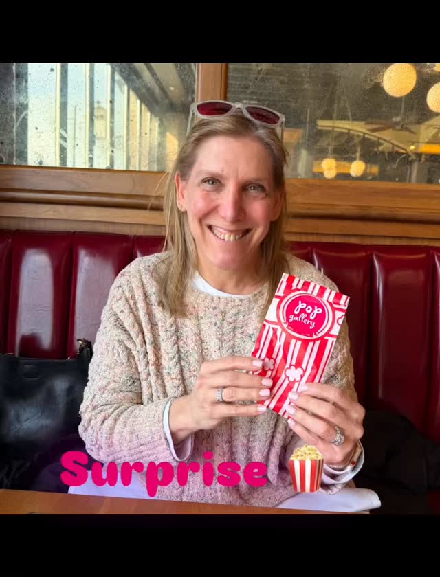 Could someone you love use a Grab Bag 🍿💖Surprise ⁉️ @pop_gallery made these 2 Swingin’ Sistas very happy this week opening their #grabbags 🍿 for what’s become a fun annual tradition. 🛍️🎁 there’s always something of greater value then the $10 inside. Jewelry, a trinket tray? Maybe matches and a candle, but like the retro 📺 show “The Price is Right!” 💯💲💯💲💯💲🛍️ Great investment to lift the spirits.
#popgallerygloucester #valentinessurprise #downtowngloucesterma #shoplocalsupportlocal