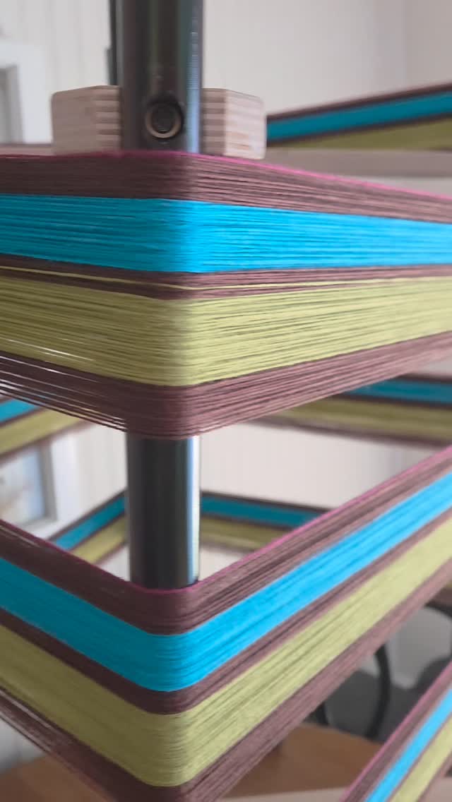 Counting ends! First section to be braided. I'm going for a large overall graphic again.
#sunriselodgefiberstudio #weaversofinstagram #handmade #handweaving #countingends