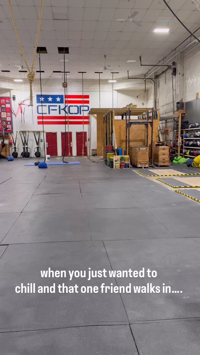 Like you were ever going to take it easy today….
#community #crossfit #trainingpartner #showuptoblowup #gottago