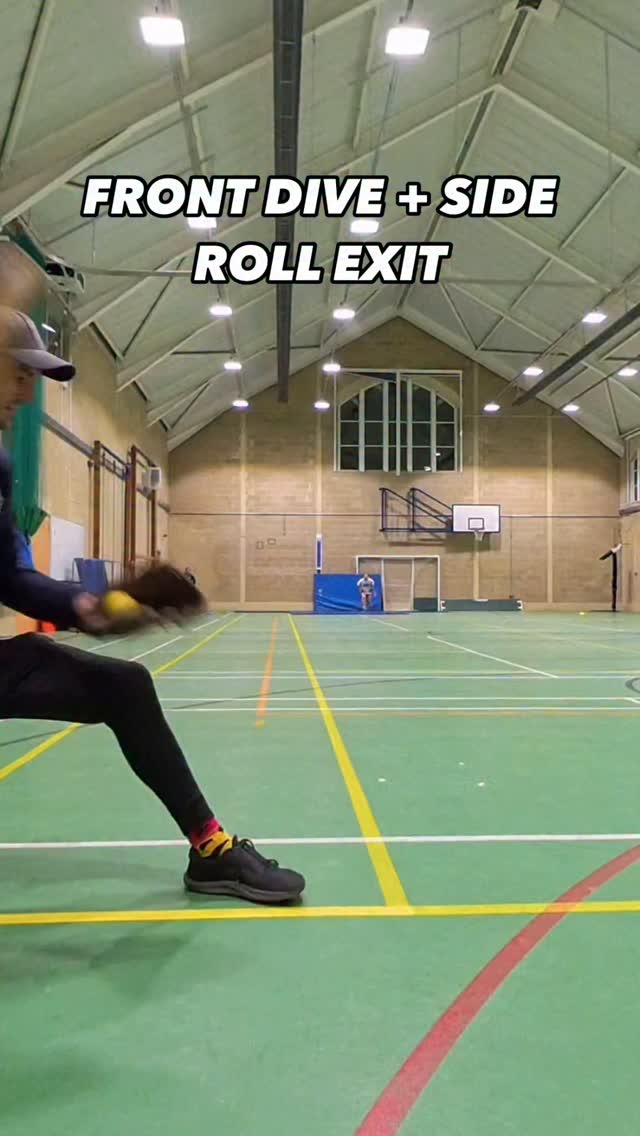 FRONT DIVE + SIDE ROLL EXIT
A dipping ball is often a frightening thought for players coming in off the boundary or the circle edge.
How should you approach it? Let it bounce and cleanly pick up or run you feet forward and attempt the catch?
The 50:50 dilemma doesn’t have to be difficult, expand your tool box this winter…
athleticfielding.com
#fielding #cricket #athletic #movement #catch #roll
