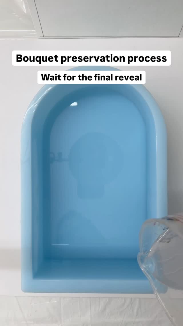 Bouquet preservation!
.
Mold: @aajmolds
Resin: @superclearepoxy liquid glass. Use the link in linktree bio and code ‘Pranal5’ for additional discount. The coupon can be stacked on current discounts they are running.
.
#bouquetpreservation #flowerpreservation #flowers #resin #art #keepsake