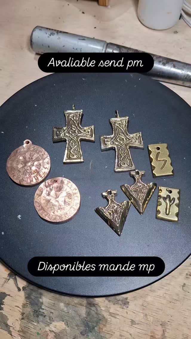 AVALIABLE SEND PM TO GET.
DISPONIBLES MANDE MENSAJE PRIVADO PARA ADQUIRIR.
#joyería #disponibles #jewelry #joyeriaartesanal #dije