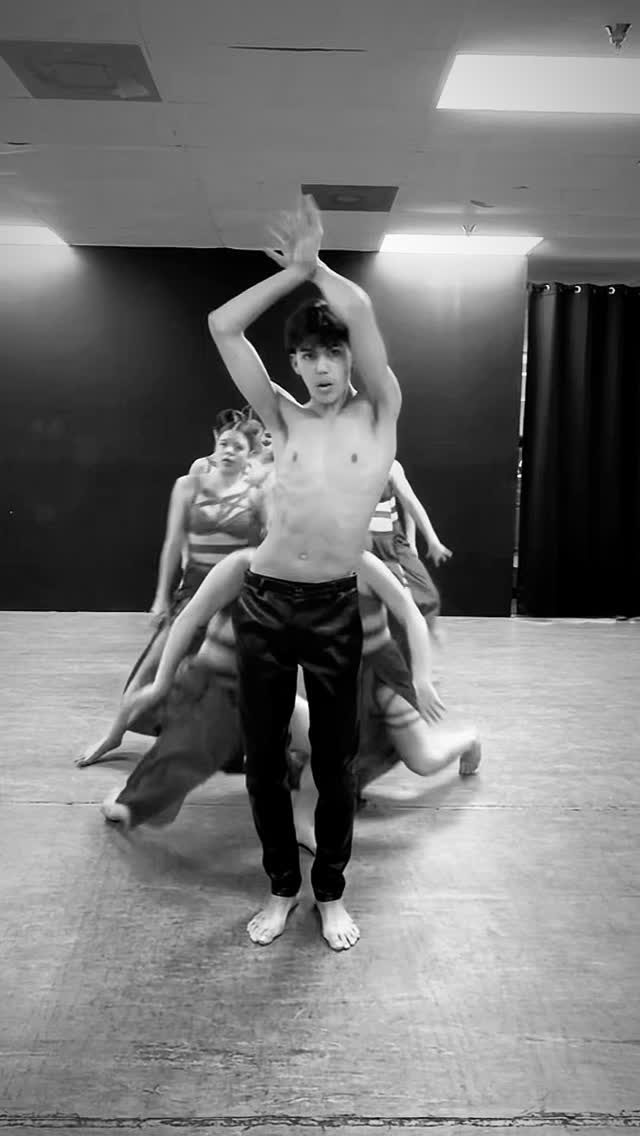 ๐ค๐OFFICIAL COMPETITION COUNTDOWN STARTS NOW!๐๐ค
We cannot wait to watch our dancers light up the stage this weekend at @leapcompetition!
Stay tuned this week for more behind the scenes!
โค๏ธโ๐ฅ Letโs Gooooo!! โค๏ธโ๐ฅ
#dance #gouda #competitionteam #whatmakesusspecialmakesustrong