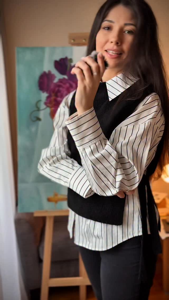 Finished!
Created for the exhibition, in conditions very different from my usual art studio.
It wasn’t easy and that’s exactly what makes this result so meaningful.
#artprocess #contemporaryart #artistlife #artforexhibition #finishedpainting