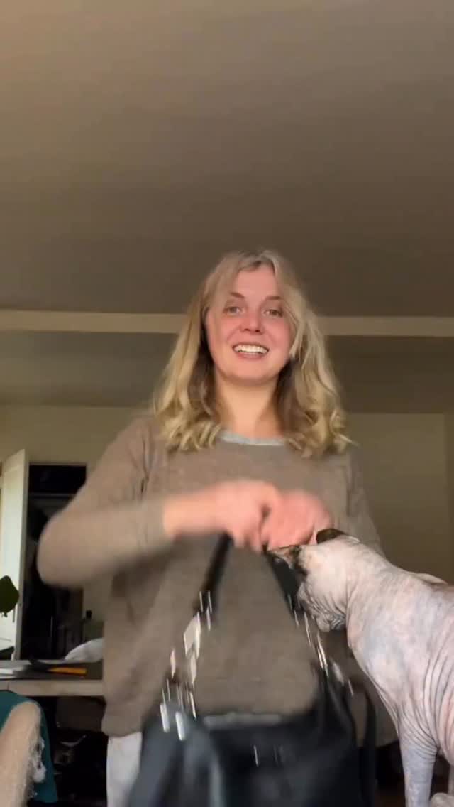 For some reason, we think it’s completely normal to study to become an architect, a microbiologist, or even to learn how to drive a car.
But when it comes to crafting and being an artist, we often believe you’re either brilliant from the very beginning — or you should never show your work.
Being an artist is something you learn. Just like anything else.
No one teaches you what colors to choose. That comes from your vision. From how you see and feel.
Techniques simply follow your vision and help you express your work more clearly.
🎞️ Making Glacier everyday leather bag
We all start somewhere. Follow for more about craft, process, and learning without pressure.
xx, Ksenia and Joy 🐈⬛
.
#handmadeleatherbag #bagdesigner
#bagdesign #bagmaking #bagmaker