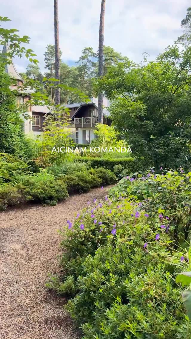 🌿 GALANTUS aicina komandā DARBU VADĪTĀJU DĀRZU BŪVĒ 🌿
Ja Tev ir svarīgi redzēt sava darba rezultātu, vadīt procesus un piedalīties vienu no skaistāko dārzu radīšanā Baltijā — aicinām iepazīties.
MĒS PIEDĀVĀJAM:
• Darbu uzņēmumā ar 27 gadu pieredzi un spēcīgu reputāciju
• Dalību unikālu un liela mēroga dārzu un ainavu projektu realizācijā
• Pilnu tehnisko nodrošinājumu efektīvam un kvalitatīvam darbam
• Spēcīgu, profesionālu komandu ar augstu kompetenci
• Iespējas mācīties, attīstīties un augt profesionāli
• Konkurētspējīgu atalgojumu pēc prasmēm un rezultāta — no 2000 € mēnesī
• Sociālās garantijas, veselības apdrošināšanu un motivācijas paketi
MĒS SAGAIDĀM NO TEVIS:
• Atbildīgu attieksmi, aktivitāti un gatavību fiziskam darbam
• Spēju strādāt patstāvīgi un komandā
• Zināšanas un pieredzi dārzu / ainavu būves darbos un tehnoloģijās
• B kategorijas autovadītāja apliecību (citas kategorijas — priekšrocība)
• Pieredzi darbā ar tehniku — kā priekšrocību
• Pieredzi cilvēku vadībā — kā priekšrocību
📩 Vēlies pievienoties GALANTUS komandai?
Gaidām Tavu CV un pieteikuma vēstuli līdz 13. februārim, sūtot uz e-pastu ansis@galantus.lv