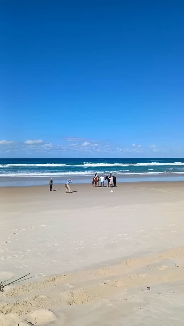 BTS with @australiancountrymag
We were honoured to be featured in Australian Country Magazine sharing our story and plans for @sugarbeachranch.
Captured in winter…. We have front row seats for the whale migration.
How many whales did you spot? #whalewatching #sugarbeachranch #naturesplayground #feelnew
🎥 @_jule.ha._05