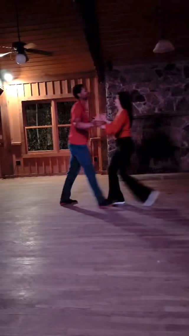 šš»Having fun at the @zoukatlanta social where I got to introduce not one but TWO friends to zouk for the first time- and they both fell in love with it š„¹š
Thanks for the video @abbacharice and canāt wait to zouk with you again soon!!
#dancingartist #zoukdancer #learnnewthings #trynew #atlevent