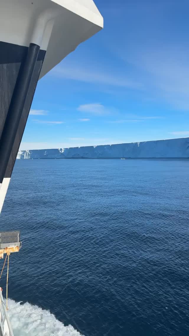 🧊 Naviguer jusqu’aux confins du monde... et découvrir The ICEWALL.
🔥 Abonne-toi, chaque jour je dévoile des vérités cachées !
Ce n’est pas un simple film. C’est une expédition captivante vers l’inconnu. 🌍 Qui aurait imaginé qu’au-delà des océans, un mur de glace protège les mystères d’une vérité oubliée ?
Un équipage intrépide se lance dans une aventure où la science et la mythologie se rencontrent. 🚢 Leurs récits ne sont pas seulement de glace et de froid, mais de secrets enfouis au cœur même de notre planète.
🛡️ Une barrière que l’on dit infranchissable... jusqu’à maintenant. Quel est le véritable rôle de cet « Icewall » dans notre monde ?
🔍 Si tu as le courage d’affronter l’inexploré, cette histoire te fera frissonner.
🔻 Rejoins @imalipusram maintenant
#TheICEWALL #exploration #mystères #imalipusram #murdeglace