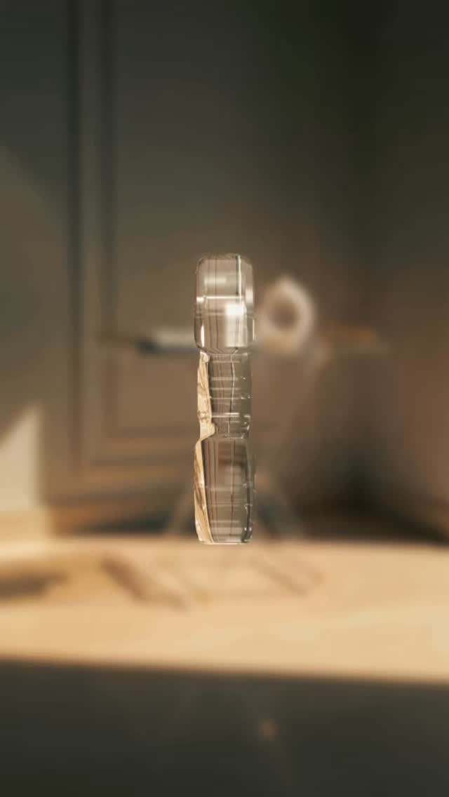 ✨ Şeffaf Pleksi Sehpa — Şıklık ve Fonksiyon Bir Arada ✨
Modern ve zarif tasarımıyla her ortama uyum sağlayan şeffaf pleksi sehpamız, hem dekoratif hem de kullanışlı bir tamamlayıcı.
✔️ Ölçü: 60 × 45 cm
✔️ Yükseklik: 60 cm
✔️ Üst tepsisi çıkarılabilir ve ayrı olarak servis tepsisi şeklinde kullanılabilir.
✔️ Balkon, salon ve kış bahçeleri için modern ve ferah bir görünüm sağlar.
Minimal şıklığı sevenler için hem sehpa hem servis tepsisi bir arada. 🤍
#pleksisehpa #şeffafsehpa #modernsehpa #evdekorasyonu balkondekorasyonu salondekorasyonu modernyaşam şıkdetaylar servistepsisi pleksimobilya minimaldekor QueenBeeİstanbul evaksesuarları dekorasyonfikirleri modernhome