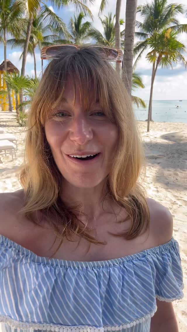 FIND YOUR VOICE 🎤✨
I often get asked ‘What’s the best bit of singing advice you could give?’
Years ago when starting out at a Jazz open mic a beautiful singer Lilian, who I so looked up to gave positive words of encouragement but said I needed to find my own voice. Inexperienced and not understanding what she meant it took me a while to get there.
I then realised, while listening along to my idols and trying to emulate their style was a great starting point eventually I needed my voice to sound authentically me. It takes a long time but keep going, practice, take risks and let loose, be you!
Sarah x
.
.
.
.
.
.
#sarahjonesjazz #jazzsinger #jazzvocalist #singingtips #miltonkeynesbusiness