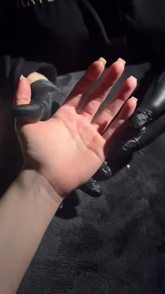 Take a little time to yourself, unwind, and have a treatment 🧘♀️
Book via the link in our bio
#winchmorehill #beautysalons #enfieldsalon #hairsalon #manicure