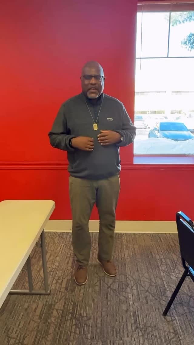 Content Day at KW Living produced videos, but it also creates confidence in our agents to get comfortable with being uncomfortable!! We love this space we are creating alongside our agents!!
And look at Bryan Hawkins go!! Social Media Reels King 👑