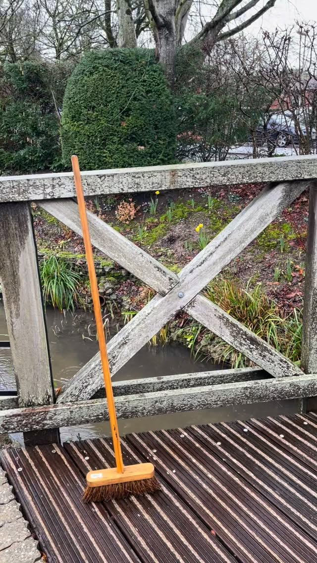 Bringing this beautiful Iroko bridge backâŚ.really lovely to see the patina of the timber again! #jetwashing #irokowood #merlinlawncare #gardencare #winchesterbusiness
