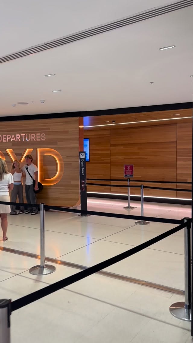 ✈️🎶 Güle güle Mert Demir… görüşmek üzere!
Bu muhteşem turnede emeği geçen Mert Demir’e, tüm ekibine, sahne arkasında, önünde katkı sunan herkese ve Melbourne & Sydney’de bu müzik şölenine ortak olan tüm izleyicilerimize yürekten teşekkür ederiz 💙
İki şehirde de unutulmaz geceler yaşadık, anılar biriktirdik, birlikte söyledik.
Ama müzik ziyafeti bitmedi! 🔥
🎻 Yemekli RUBATO geceleri çok yakında sahnede:
📍 Sydney — 13 Şubat 2026
📍 Melbourne — 14 Şubat 2026
✨ Yerler hala mevcut, ancak biletler hızla tükeniyor!
🎟️ Biletler: www.turkuaz.com.au
📩 Instagram veya Facebook’tan DM
📞 Call / WhatsApp: 0477 124 535
Müziğin, lezzetin ve duygunun buluştuğu bu özel geceleri kaçırmayın…
BU GECE KAÇMAZ!