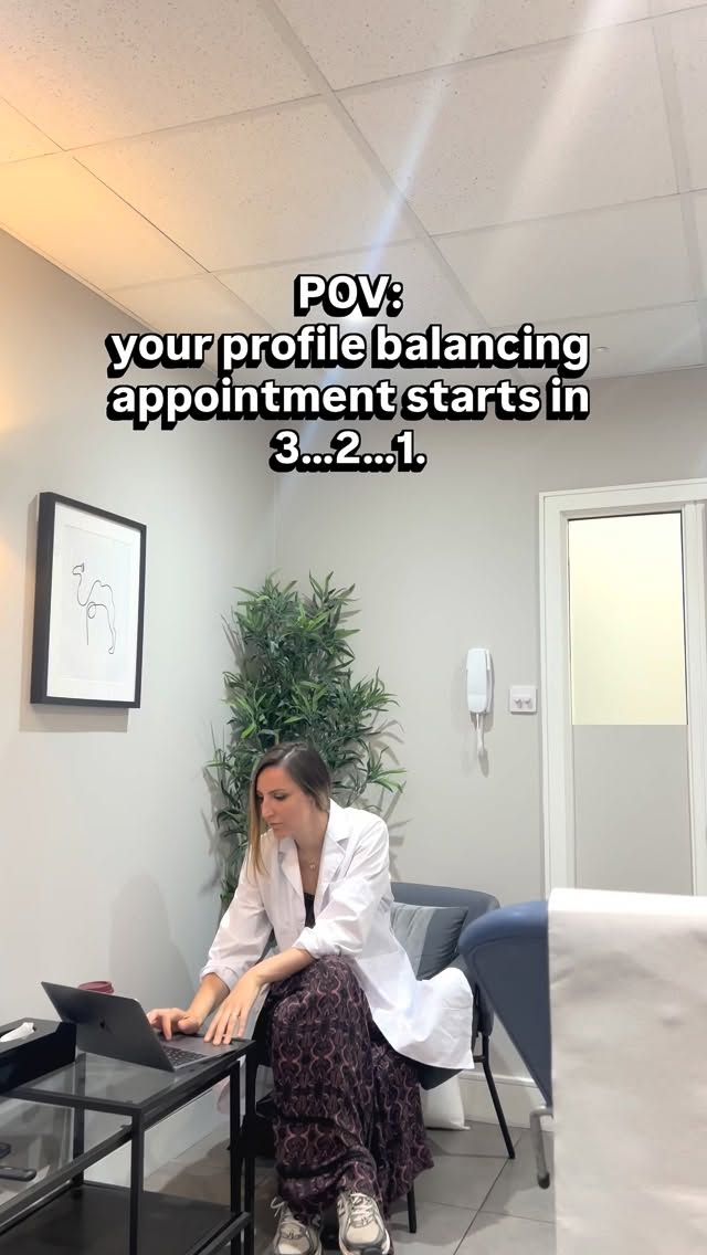 This is what happens when we treat the WHOLE profile, not just one area💉💉💉
Small tweaks for full profile harmony ❤️
Picture taken straight after the treatment 🙂
Results will always look more natural and settled over the next few days.
#surbiton #beforeandafter #naturalbeauty #lip #chinfillers