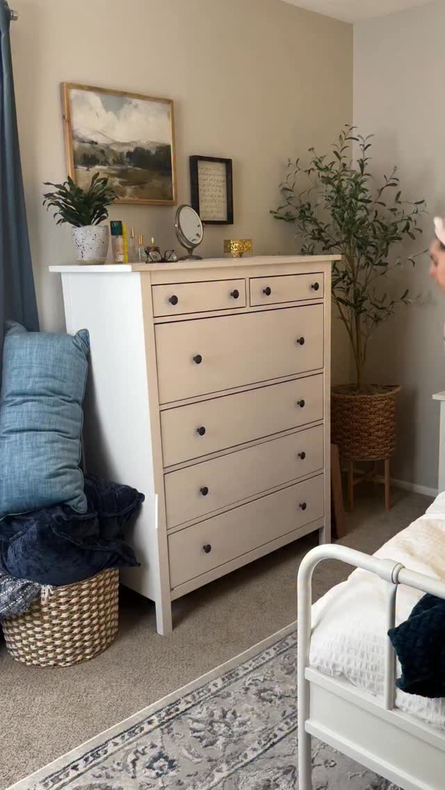 Stranger: What do you like to do for fun?
Me: Ballet dressed as a princess. 💁🏻♀️👑 🩰😂
Our adult ballet class had a Disney day this week and I will always say yes to dressing up 🤗 Thank you Ms @suzannejolie for making class such a joyful space☺️💗
✨ Leotard by @juledancewear (listen to ep 97 the podcast for a 15% off code!)
#adultballet #adultballerina #ballet #disney #dance