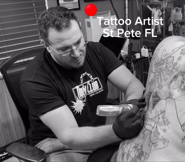 Hi I’m TJ I’m a tattoo artist at
Electric Gold on Park in Pinellas Park, FL
I love tattooing large scale stylized realististic full color or black and grey styled realism tattoos. I focus on geek/ nerd pop culture mostly but can do any type of fun tattoo that you like
Message me to book an appt!
#tattoo #tattoos #tattooartist
@luckysupplyusa @eternalink @truetubes @inkmaster @afterinked @afterinkedcolombia @electricgoldonparkblvd @kingpintattoosupply