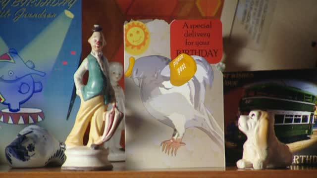 As a director @wondermasher has made acclaimed work for BBC and Channel 4 often merging live action and animation. His films (such as Dad’s Dead, Silence is Golden, The Ringer) have won awards at dozens of festivals and often draw from his deeply personal experiences growing up in Liverpool.
Here’s a clip from BAFTA-nom’d Dad’s Dead. Fun Fact: it was included as an extra on the DVD for Danny Boyle’s Sunshine.
Tickets at: overlapsocial.com