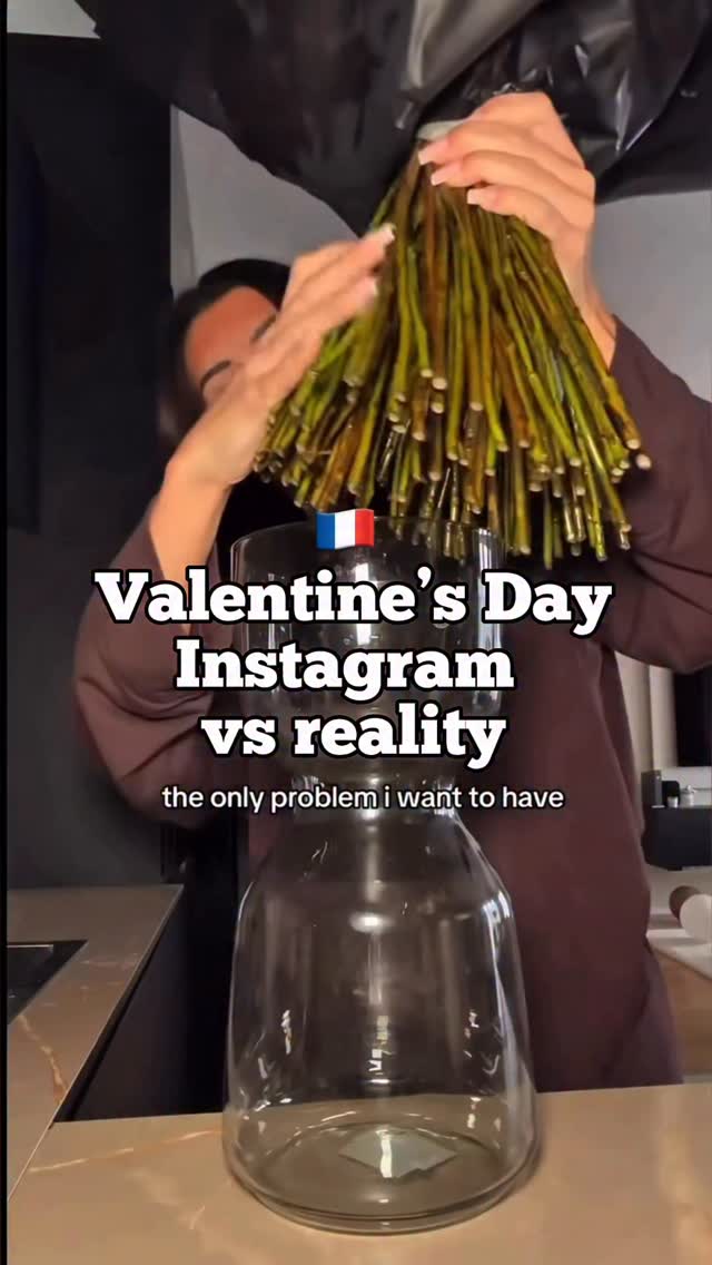 Instagram vs. Reality ā Valentineās Day edition
Instagram problem:
āHelp, my boyfriend bought me a bouquet so big I donāt even own a vase large enough.ā šš©
My problem:
āIf my Valentine remembers Valentineās Day⦠where do I put this single rose?ā š¹š«
Good news though:
That would officially be my only Valentineās Day struggle.
Because real life doesnāt look like Instagram and France is not always the more romantic country in the world !
Maybe you are interested in knowing more about Parisian lovers problems ?
Come see my show , Iāll be playing on Valentineās Day , so bring your Valentine too š
Oh my god sheās Parisian is 100% in English and 200% by a Parisian girl !!
Youāll have the time of your life !! š
Click on the link in bio šššš
#lavieparisienne #parismaville #stvalentin #rose #bouquetdefleurs