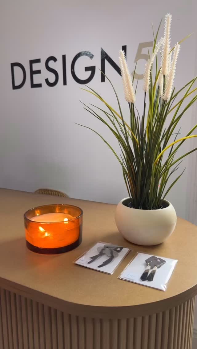 Retail therapy hits different on Fridays #uppermill #womensfashion #manchester #womensclothing #holmfirth