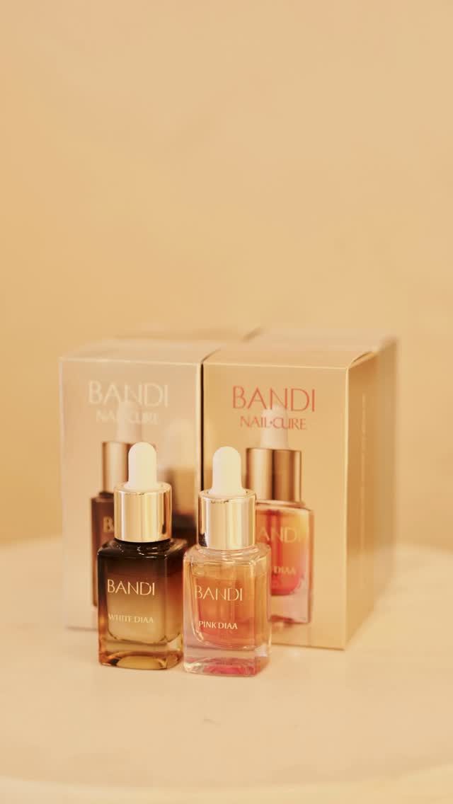 Pamper your nails with a @bandinail_official Nail Cure at @golden_glow_dubai
Both Pink DIAA and White DIAA are nourishing multi-serums that hydrate and strengthen your nails, perfect for those who always wear gel polishes. Try for yourself today. โจ
๐ Downtown Dubai
๐ฒ DM or WhatsApp +971 50 8818287
#GoldenGlow #KBeautyDubai #BandiDubai #BeautySalonDubai @bandinailsme
Comment below which nail cure you like the best!