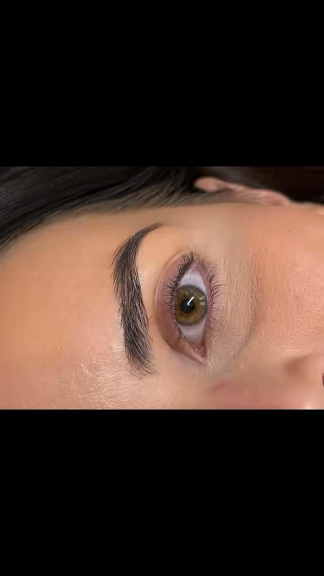 With a Korean Lash Lift, we can choose the lift based on your lashes + eye shape by selecting different shields/sizes — meaning you can go:
✨ Soft + natural (everyday pretty)
✨ Open + wide-eyed (more lifted look)
✨ Stronger lift (for downward lashes)
Game changer part?
Korean techniques focus on a cleaner, softer finish and better lash health — so your lashes look lifted but still feel flexible and glossy (not stiff).
So when you book, you’re not just getting “a lash lift”…
You’re getting a custom lift made to suit you 🤍
Aftercare (so your lift lasts):
• Keep lashes dry for 24 hours (no steam/sauna)
• Avoid mascara + oil-based products for the first 24–48h
• Don’t rub the eye area
• Brush through daily + keep them clean
✨
And don’t worry — I’ll always choose the right shield and timings for your lashes so we get the best lift without over-processing 🤍
(That’s where experience matters 👌🏻)
#KoreanLashLift
#LashLiftEducation
#CustomLashLift
#LashLiftFacts
#NaturalLashLift