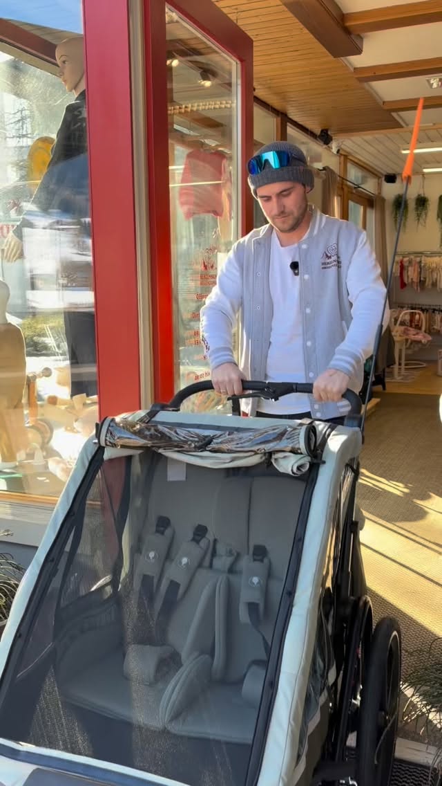 Spazieren, joggen oder mit dem Bike - der Fahrradanhänger Tour von @abcdesign_com ist alles in einem.
Jetzt zum Aktionspreis 599,90 € 🤍
Und im Video wartet noch ein Extra-Goodie auf euch!
Nur solange der Vorrat reicht.
#fahrradanhänger #abcdesign #familienzeit #bregenzerwald #babyundkind