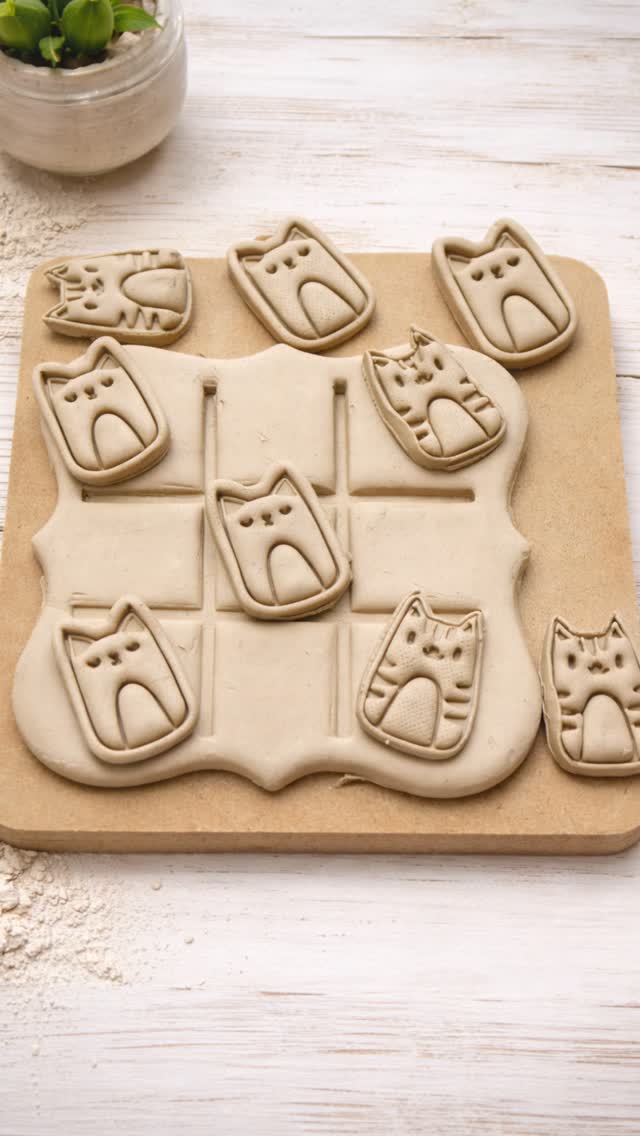 Making a Tic Tac Toe board is EASY! Great beginner and kid friendly tutorial using a cutter I found on Amazon. #handbuiltceramics #slabbuiltceramics #catsofinstagram #tutorial #kidspottery
