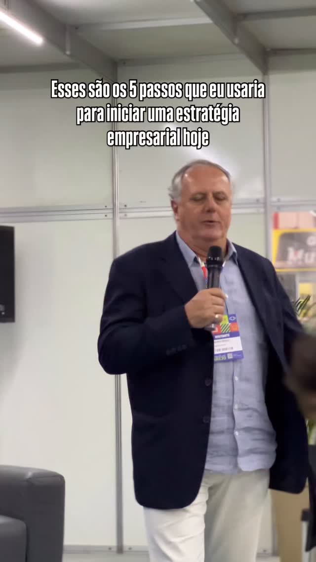 Estratégia não é um documento bonito.
Estratégia é um método claro para sair do ponto A e chegar no ponto B.
Ao longo de mais de 35 anos trabalhando com empresas, eu sigo sempre os mesmos 5 passos:
1️⃣ Diagnóstico real (sem achismo)
2️⃣ Metas claras e mensuráveis
3️⃣ Pessoas certas nos lugares certos
4️⃣ Processos bem definidos
5️⃣ Execução acompanhada de perto
Quando um desses passos falha, a empresa até se movimenta — mas não cresce.
Crescimento vem de método, não de tentativa.
Se você sente que sua empresa trabalha muito e entrega pouco, talvez não falte esforço.
Talvez falte estratégia.
#explorar #liderança #estrategiaempresarial #empreendedorismo