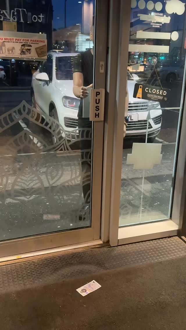 Love it when customers just come flooding in
#dundeerestaurant #dundeecity #funny