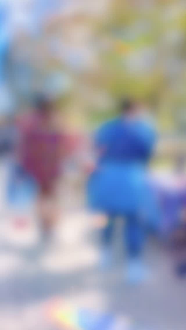 ✨🍁📷 Fall 2025 Youth Photography Workshop Recap: Week 3 🎉✨
🌟 Alum + New Students met for the first time at our joint class trip to Clark Park’s Farmers Market. This give them the ability to capture outdoor shots, event photography, & product photography — what a variety! 🤩📸
- - - -
🌟 Do you have a preteen/teen interested in photography? Sign them up for our Youth Photography Workshops! With our continuous partnership with @urbanartgallery, we’ve been able to provide free youth photography classes for the past 2+ years! 🎉🌟
🌟 Accepting Enrollment for Spring 2026 - Sign your child up today! ‼️💫
💻 Subscribe to our newsletter to learn about future workshops (Link in Bio)! 🌎
•
•
•
#DBMVisionaries #UrbanArtGallery #YouthPhotographyWorkshop #LightPainting #YouthPhotographers ; photographers, aspiring, philly, youth, long exposure, creative journey, kids, urban, photography