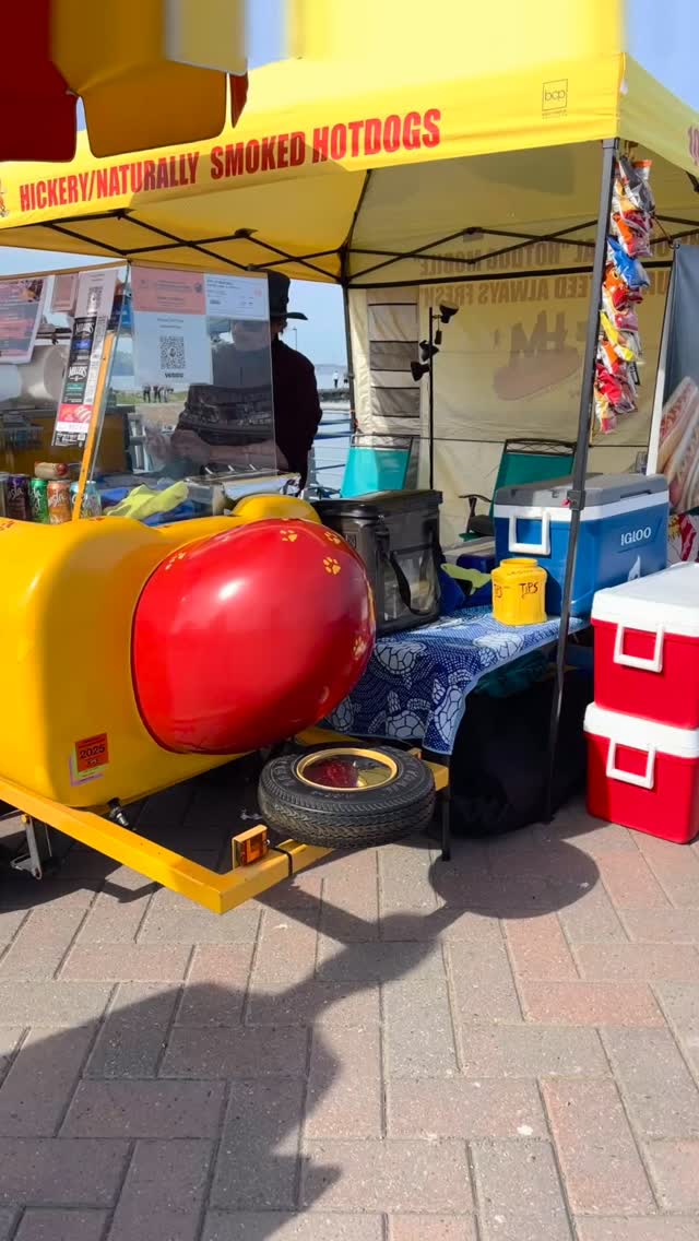 Hot dogs at the marina just hit different 🌊🌭
@hotdogmobile2022 was out there making everyone’s day — humans and dogs. Yes… he even cuts up hot dogs for the marina pups 🐶🤍
Super fun, ridiculously friendly, and the food? Unreal.
We tried the Polish dog and the hot link and both were absolutely amazing 🔥
The weather yesterday was perfection, and honestly if you’re there today — you’re winning because it’s gorgeous out.
He’s there every day, weather permitting, so go say hi, bring your dog, and treat yourself.
Support local. Eat the dogs.
#martinezca
#martinezmarina
#bayareaeats
#bayareastreetfood
#supportlocal
supportsmallbusiness
hotdoglover
streetfoodfinds
eatlocal
foodtruckvibes
summervibes
dogfriendly
bayareadogs
visitmartinez
downtownmartinez