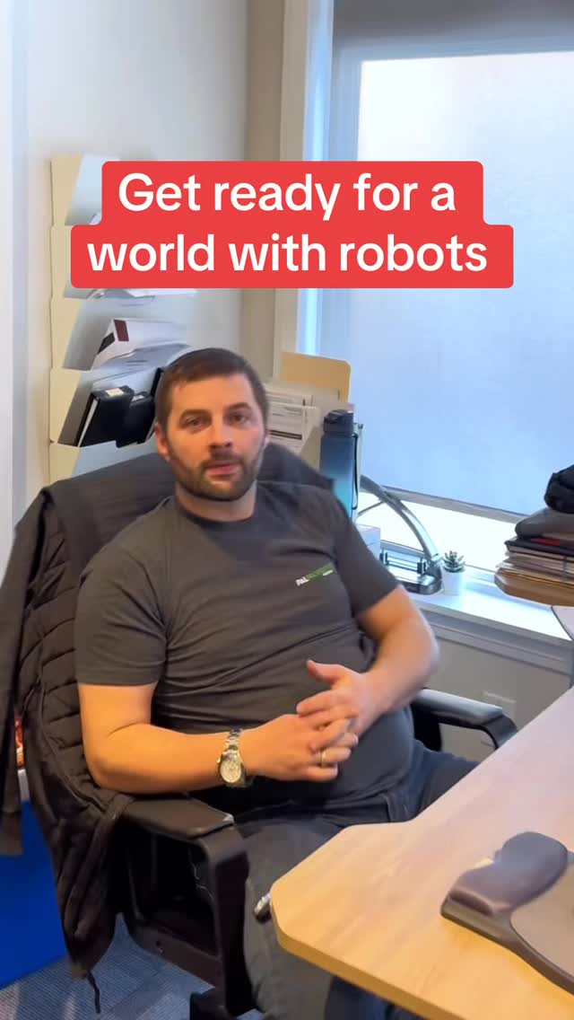 Tesla is done chasing cars and now it wants to sell robots 🤖 Would you actually buy one?
#teslanews #humanoidrobots