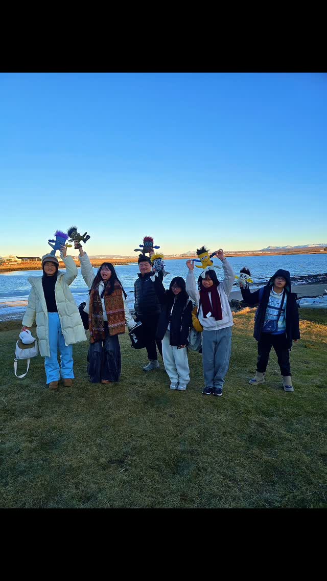 It was such a pleasure to host this group of students from China! Beutiful and polite kids enjoying their craft time in our workshop 💕 thank you for coming 🥰
#thingstodoiniceland #thingstodoinreykjavík #icelandicsouvenir #icelandtoday