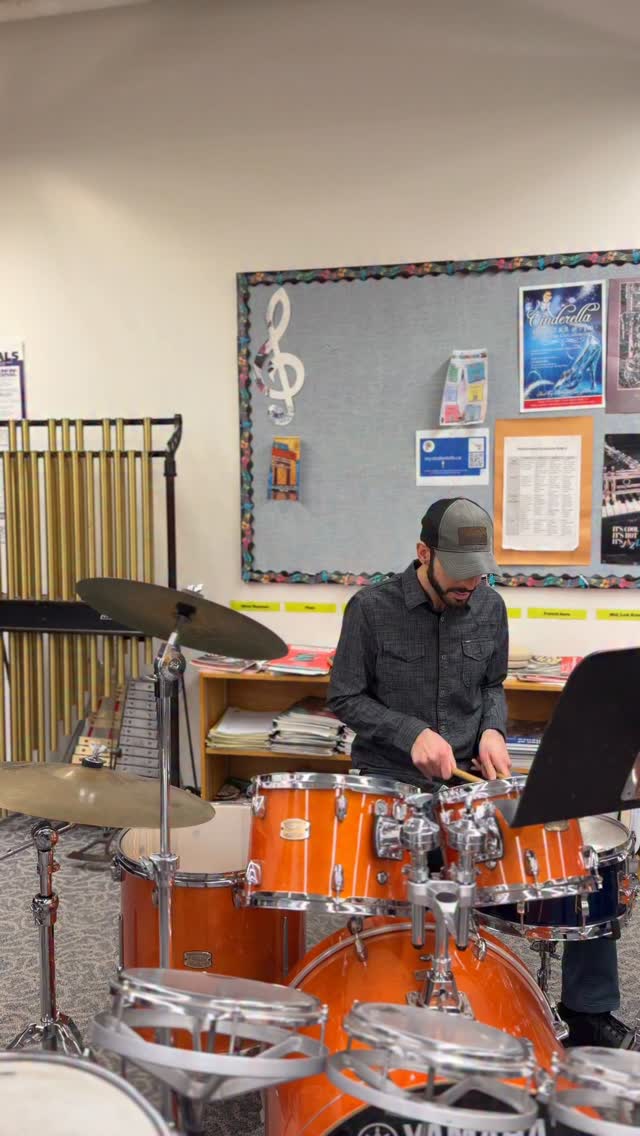 drum roll pls đ„
because somethingâs coming 02.20
đđ¶