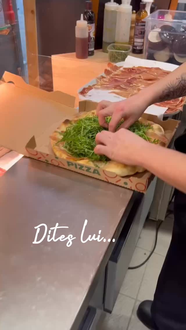 Dites-lui… ❤️
…avec une pizza.
Parce que parfois, les grandes déclarations tiennent dans les choses simples.
Taggue la personne qui doit t’inviter pour la Saint-Valentin.
#saintvalentin #pizza #restaurant #italianfood #chinon
