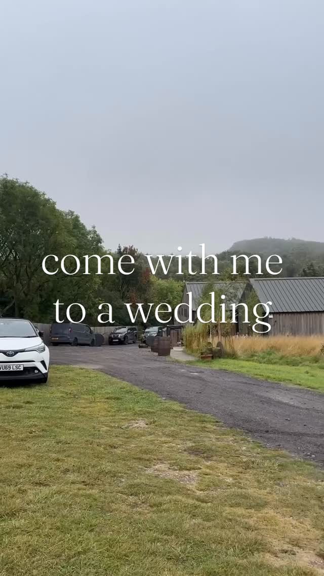 BEHIND THE SCENES 🎬
iPhone clips from Cheryl & Marc’s big day at @littlewoldvineyard featuring @elizabethrosephotographer 🤍
#littlewoldvineyard #vineyardwedding #behindthescenes #weddingvideographer