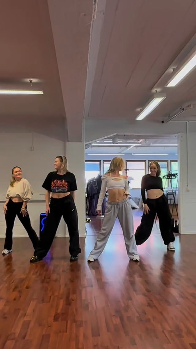 NYAS PROUDLY PRESENTS: PIXEL PULSE - FINNISH TOUR 👾✨
@pixelpulseshow ⚡️
Pixel Pulse tour has started, and what an amazing night it was! We couldn’t be more excited to bring this powerful girlband to a city near you! Where should we stop next? 😍
#NYAS #notyouraverageswan #pixelpulse #nuoriespoo #lastentapahtumat #yritystapahtumat #Entertainment #corporateevent #corporateeventplanner #kpop #kpopfinland #evententertainment #corporateevententertainment #esiintyjättapahtumiin #ohjelmatoimisto #esiintyjät #showtuotanto #showconcepts