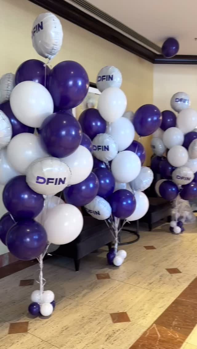 Need corporate branded balloons for your next event? We can do that!
#bigballoonsco
#heliumballoons
#corporateballoons