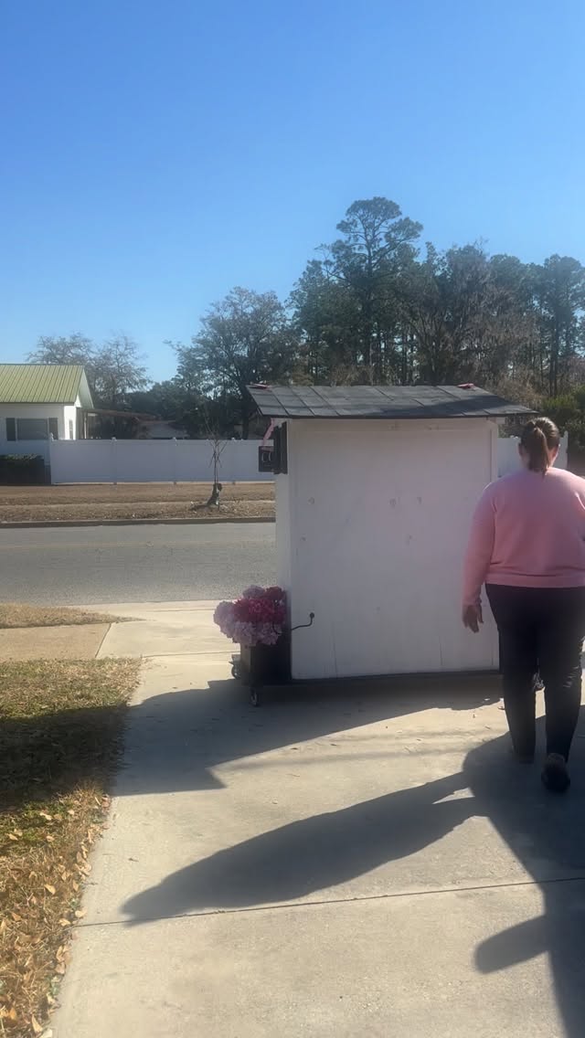 The cart sold out in 3 hours today. 🤍
I’m so thankful to everyone who showed up and bought treats. I know there are so many who wanted to, but couldn’t buy anything because there was nothing left. Thank you! 🥹
I never dreamed it would sell out so fast! But I’m incredibly grateful.
Your kindness and support mean more to me that I’ll ever be able to put into words.
If you missed out today, the cart will be back out on Saturday, Feb. 28th at 9am! Can’t wait to see you there! 🩷♥️
#bakerycart #homebaker #smalltownlife